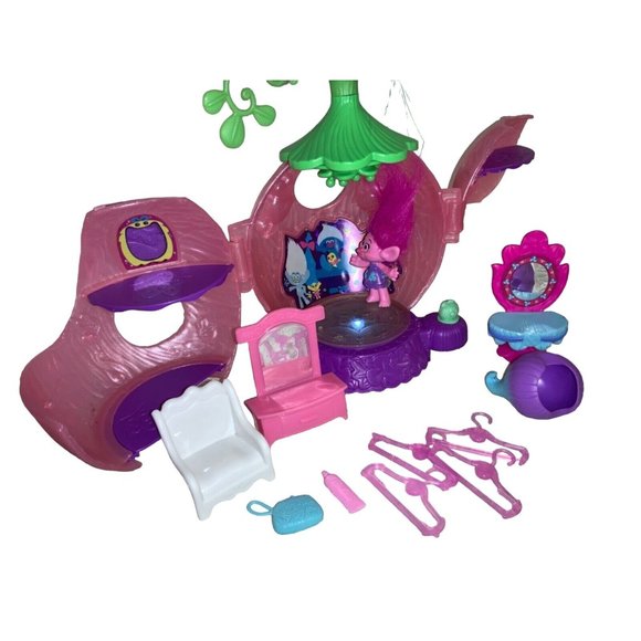 Dreamworks Trolls Poppy & Branch Tree House Pod Playset w/ figure & accessories - Picture 3 of 5